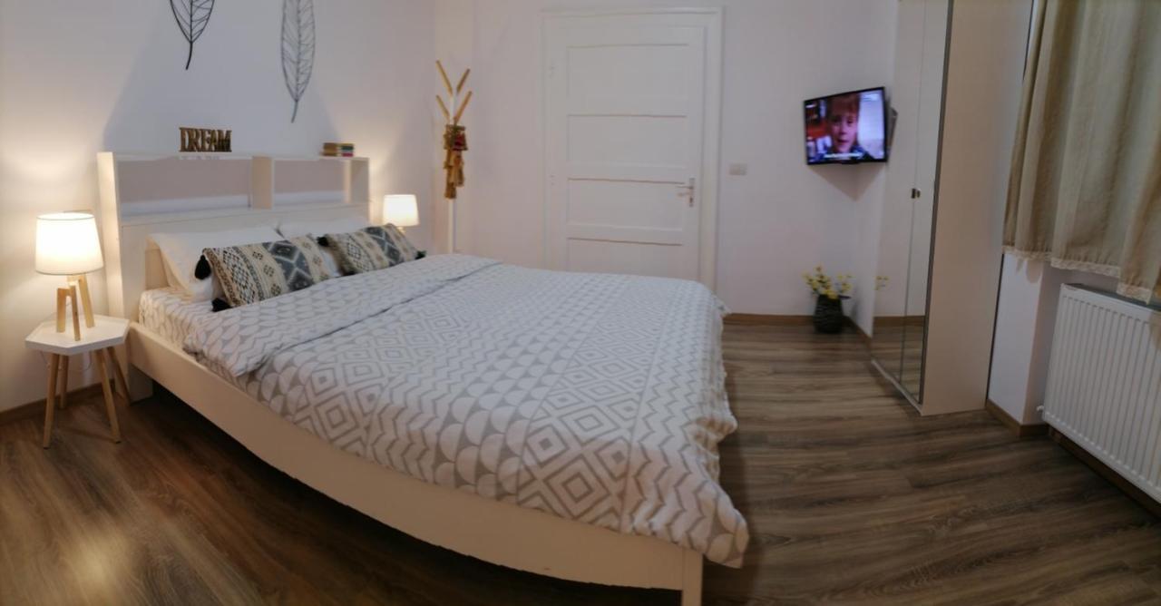 Ferienwohnung Casa Bologna Brașov Exterior foto